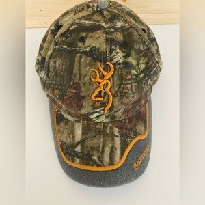 BROWNING Camouflaged One Size Fits All Baseball Cap Adjustable Velcro Closure
